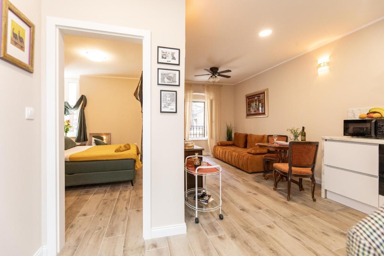 Stanley Helenski - Apartment In Old Town Sibenik Bagian luar foto