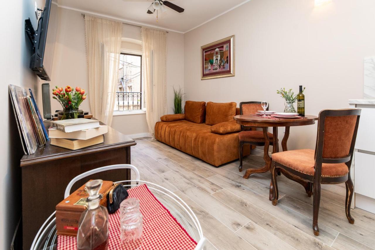 Stanley Helenski - Apartment In Old Town Sibenik Bagian luar foto