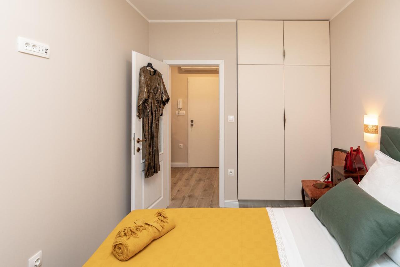 Stanley Helenski - Apartment In Old Town Sibenik Bagian luar foto