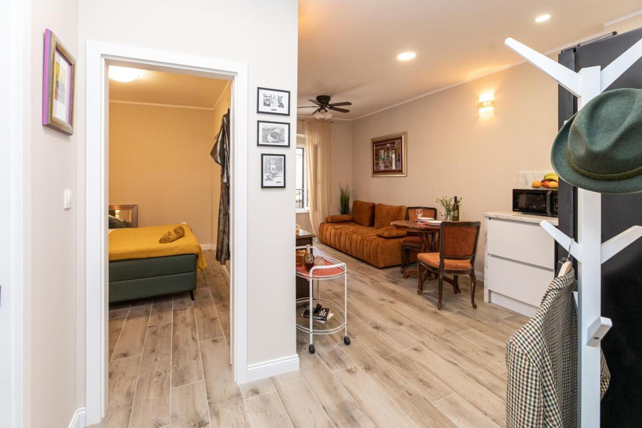 Stanley Helenski - Apartment In Old Town Sibenik Bagian luar foto