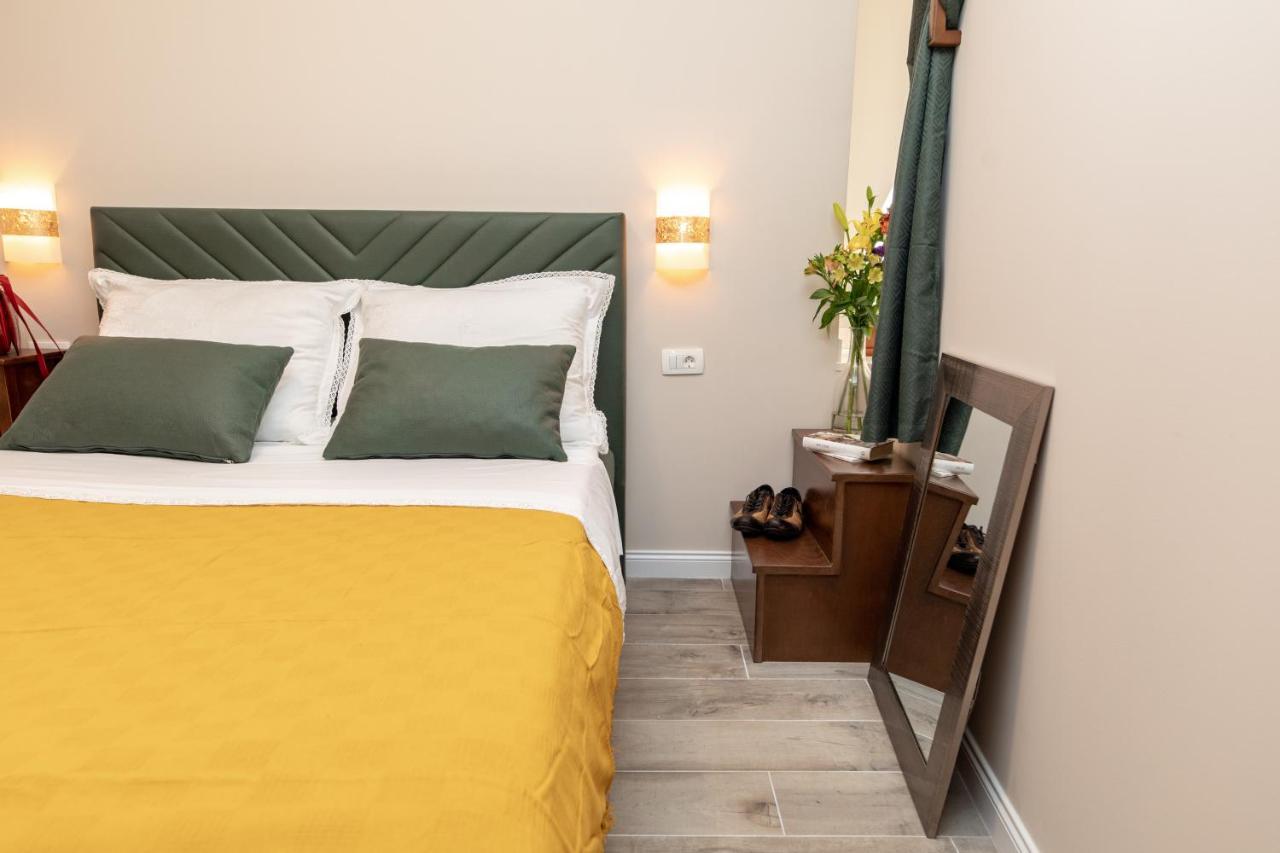 Stanley Helenski - Apartment In Old Town Sibenik Bagian luar foto